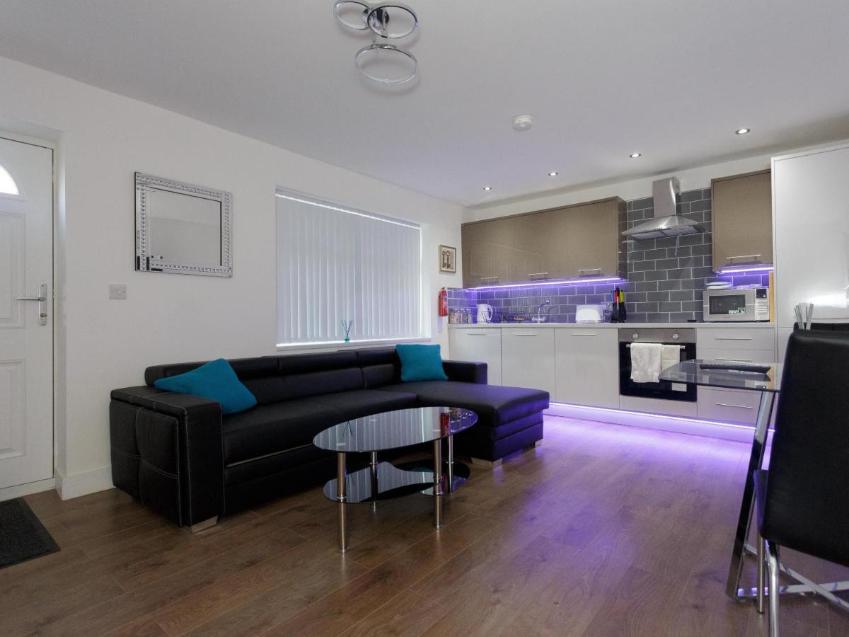 Live in Leeds Greenhill Bungalows Exterior foto