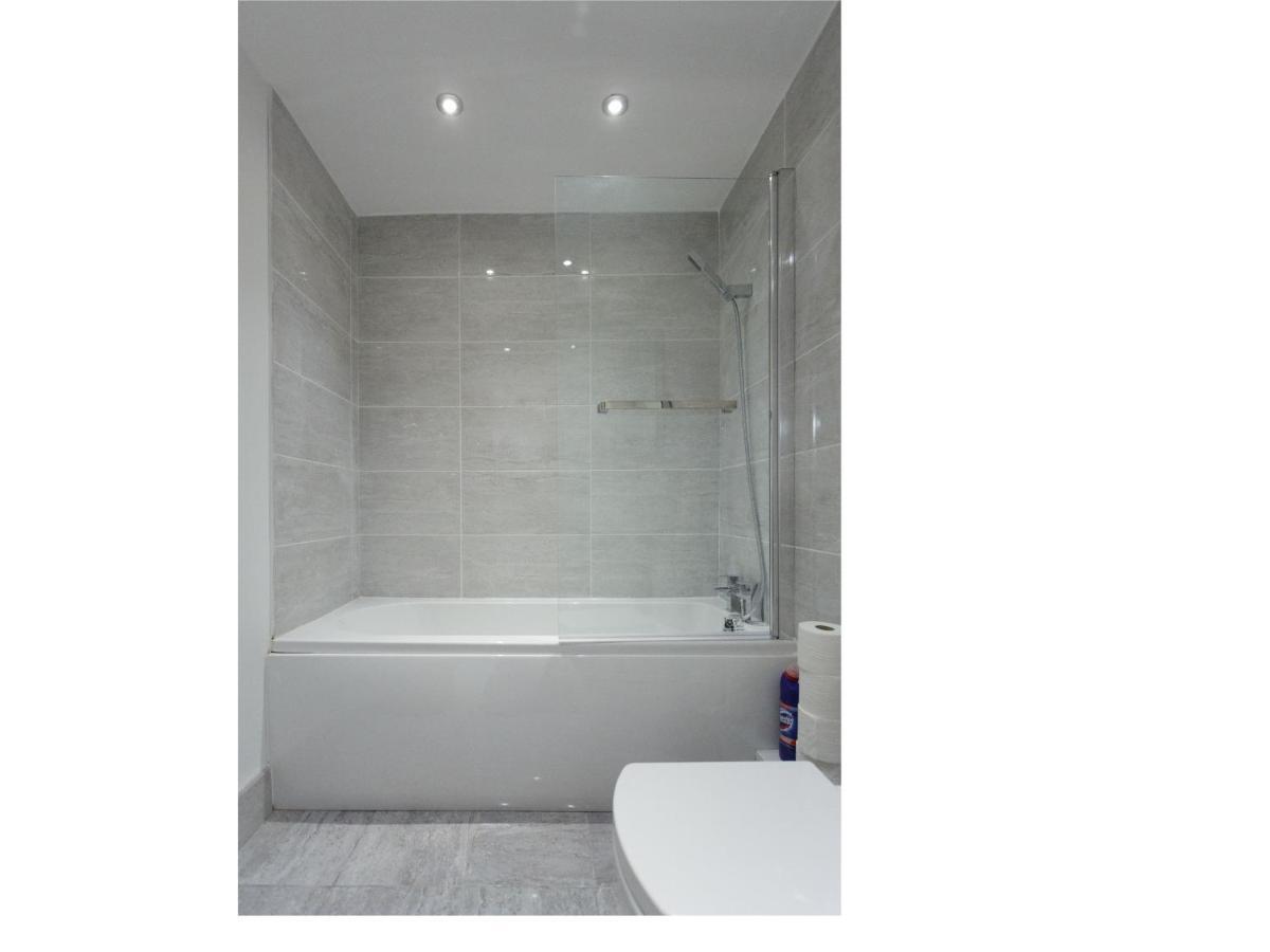 Live in Leeds Greenhill Bungalows Exterior foto