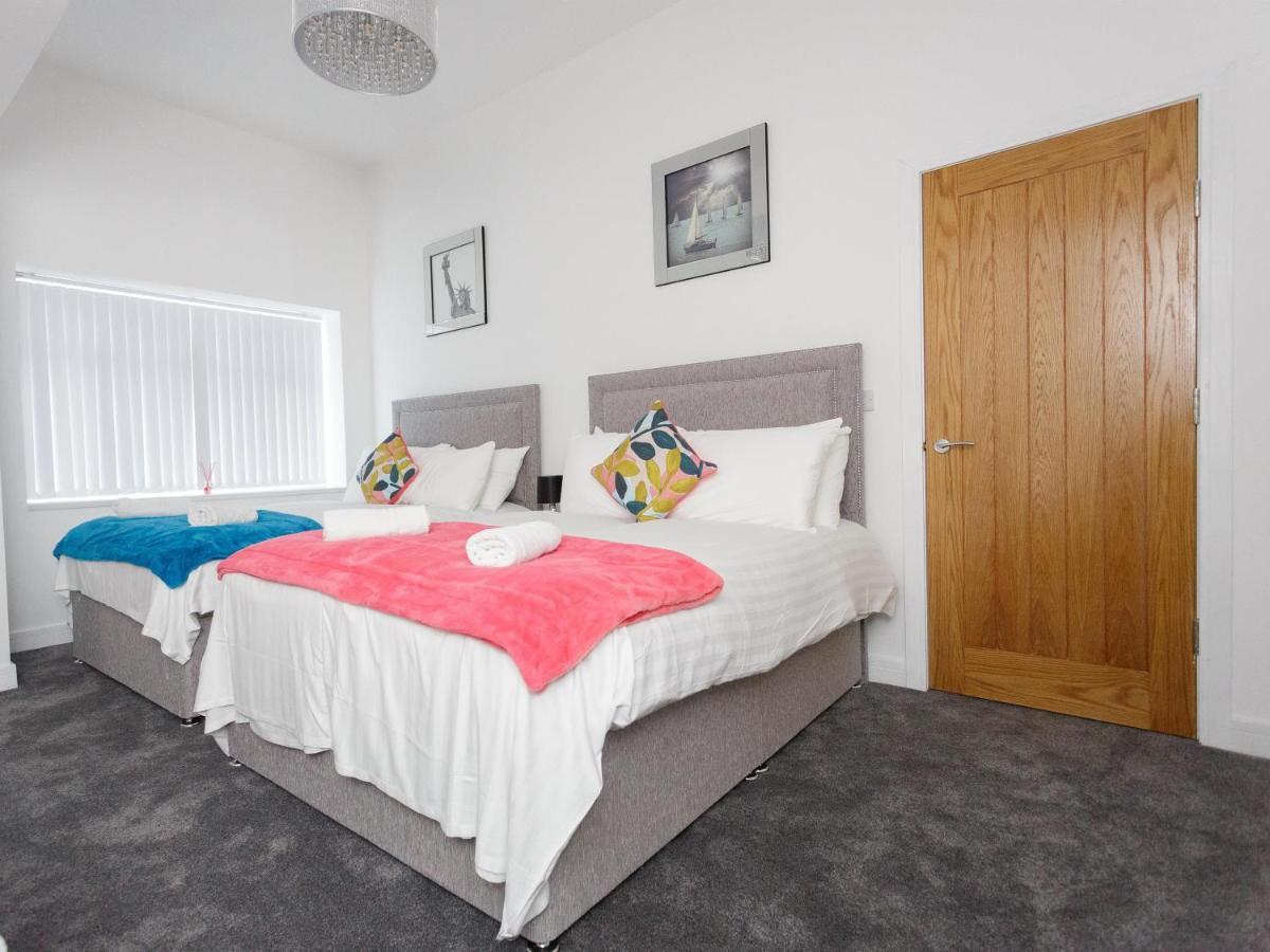 Live in Leeds Greenhill Bungalows Exterior foto